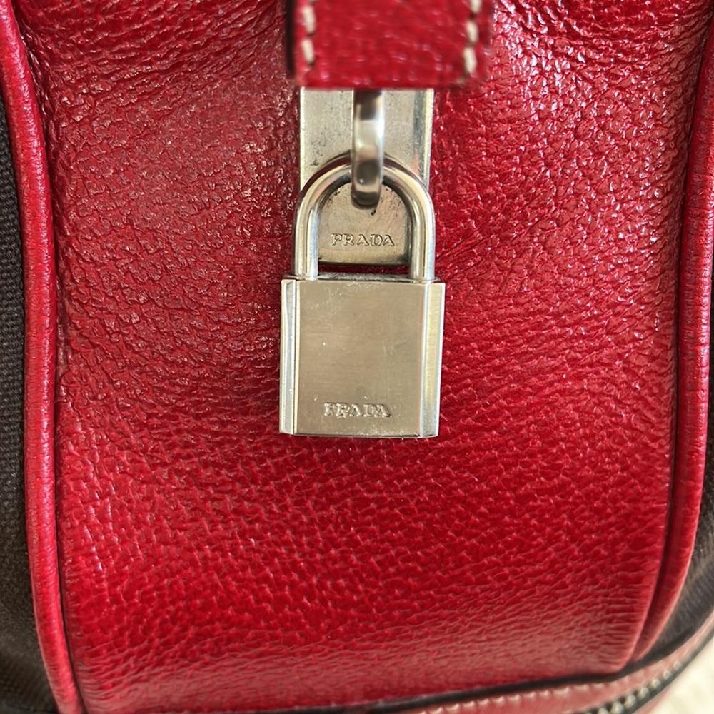 PRADA - Picture 4 of 11